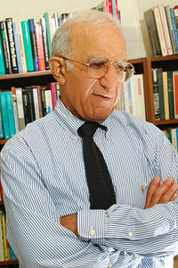 Robinson Professor Shaul Bakhash